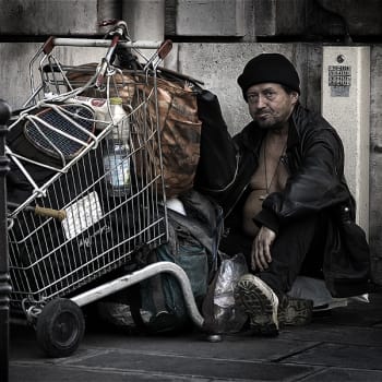 bezdomovec v Paříži
