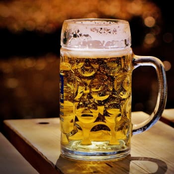 I půllitr piva denně je prý pro naše zdraví nebezpečný