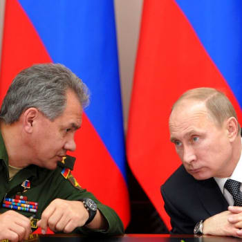 Putin a Šojgu: Přátelé a spojenci v míru i ve válce