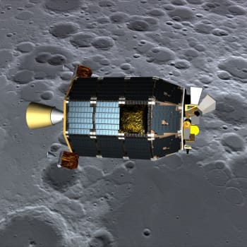 NASA LADEE nad Měsícem