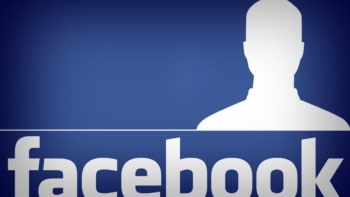 Čím lépe komunikujete na Facebooku, tím horší je to v realitě