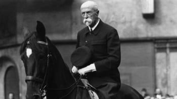 Masarykův oblíbený kůň musel mít chirurgicky přesné parametry. Kde skončila jeho vycpaná hlava?