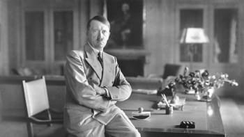 Adolf Hitler si oblíbil užívání kokainu. Kdo mu ho podával?