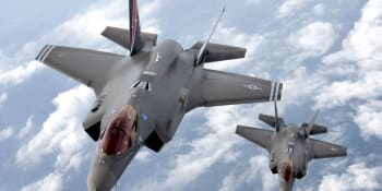 Armáda získá stíhačky F-35, oznámil Fiala. Nákup 24 amerických strojů schválila vláda