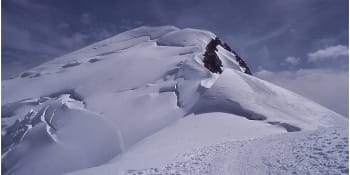 Tragédie v Alpách: Horolezce zasáhly padající kusy ledu. Dva zemřeli, další jsou zraněni
