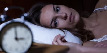 Noční můry i náměsíčnost. Poruchy spánku po covidu trvají až roky, jak je řešit?