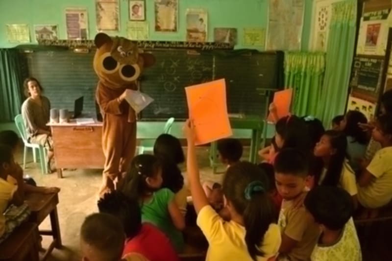 Nártoun filipínský - pralesní mistr Yoda - školní maskot