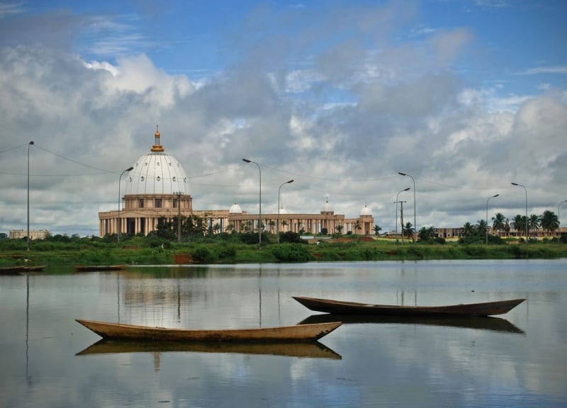 Největší kostel světa stojí v Pobřeží slonoviny - Obrázek 5