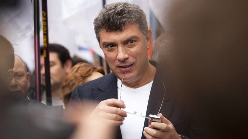 Boris Němcov na jedné z demonstrací v centru Moskvy.