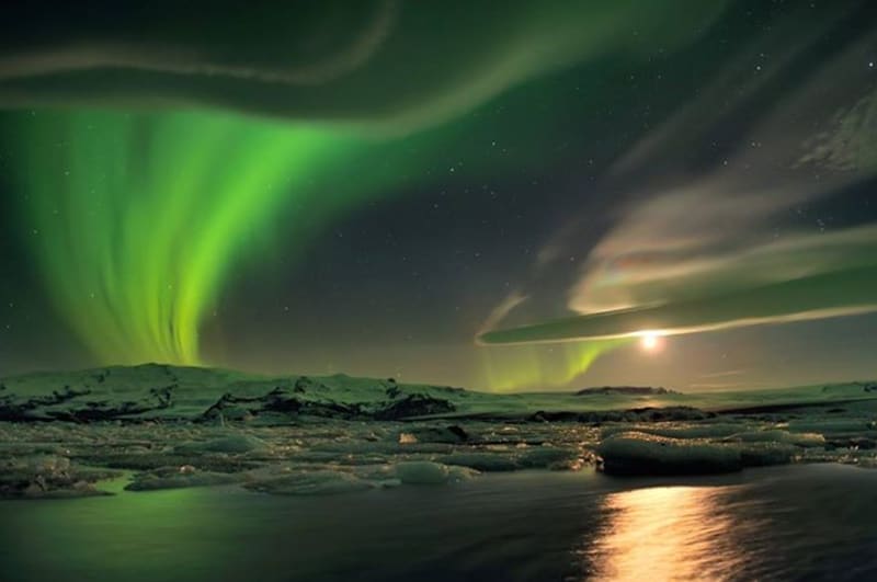 Polární záře nad Islandem, leden 2015 - Obrázek 1