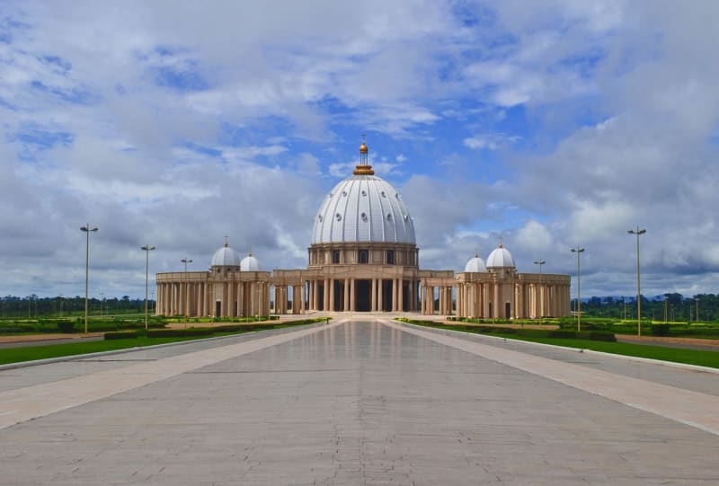 Největší kostel světa stojí v Pobřeží slonoviny - Obrázek 3