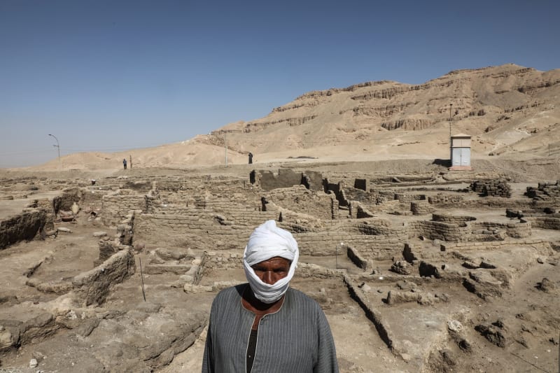 Odkrývání 3000 let starého "ztraceného zlatého města" (10. dubna 2021)