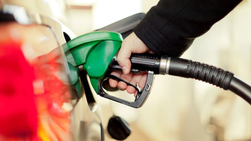 Již po několik měsíců pokračují i problémy s rostoucími cenami pohonných hmot.