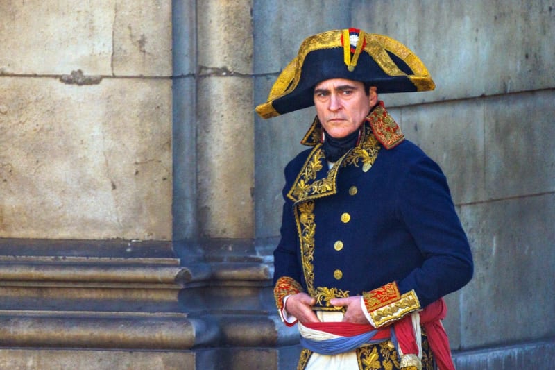 Herec Joaquin Phoenix jako Napoleon Bonaparte