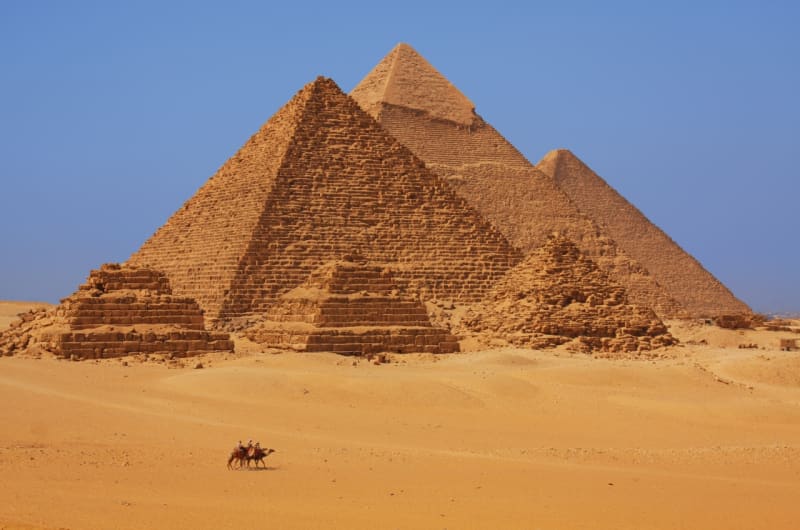 Někteří králové si nechali postavit dvě pyramidy