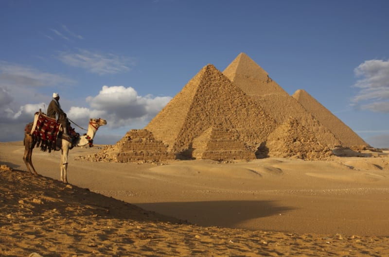 Stavba pyramid probíhala bez znalosti železa a složitějších technologií