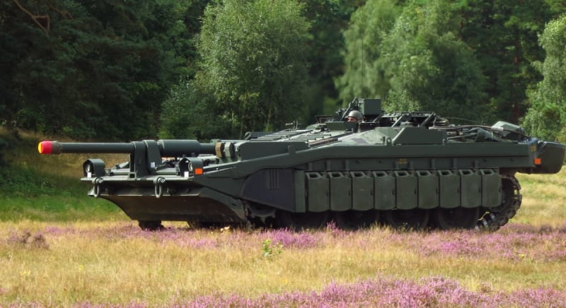 Ve Švédsku vymysleli tank, který neměl věž a uměl tancovat  - Obrázek 7