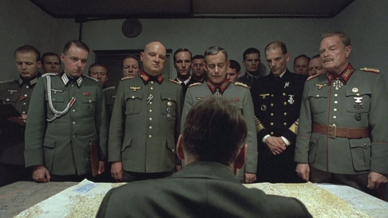Jak inteligentní byli Hitlerovi generálové ve filmu Pád Třetí říše?