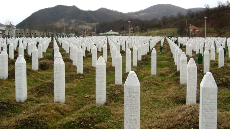 Hroby ve Srebrenici