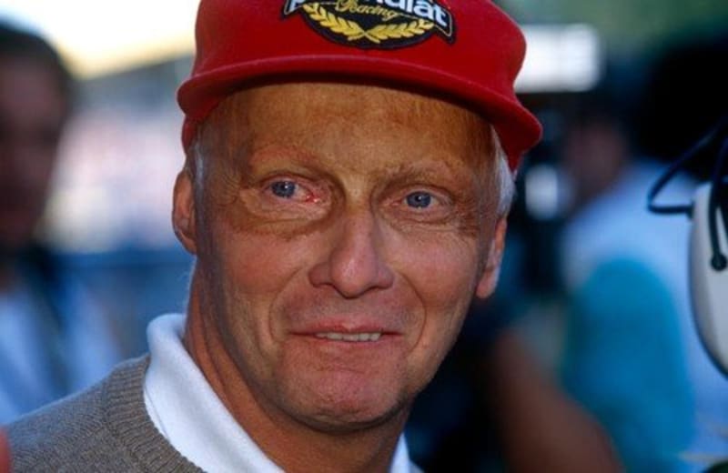 Niki Lauda se dožil 70 let díky rychlému zásahu lékařů a nezlomné vůli přežít