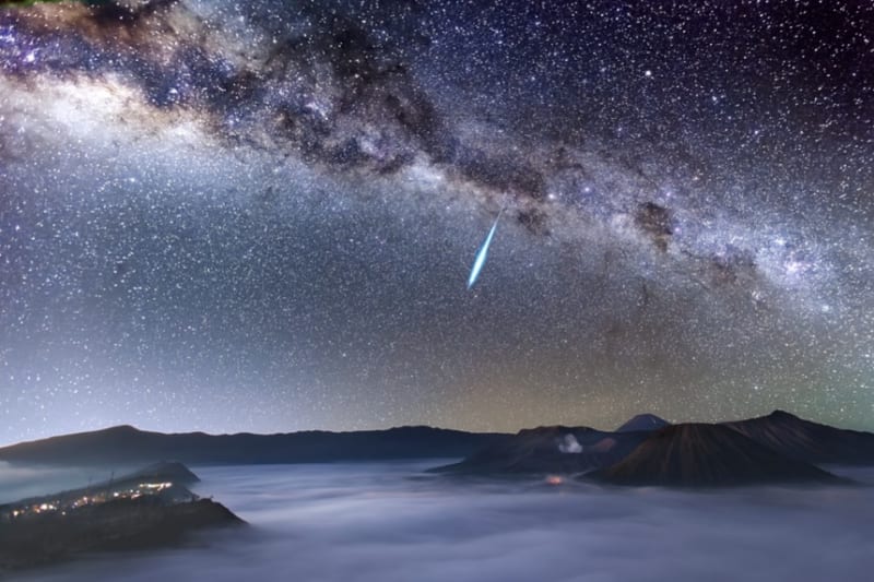 Meteority nad Mount Bromo, Indonésie