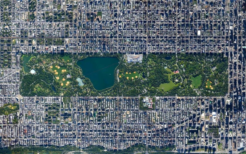 Central Park v New Yorku působí jako oáza v poušti