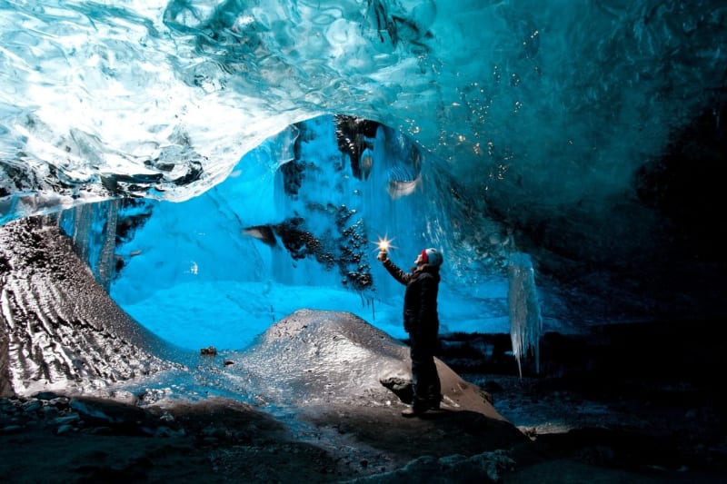 Ledová jeskyně na Islandu