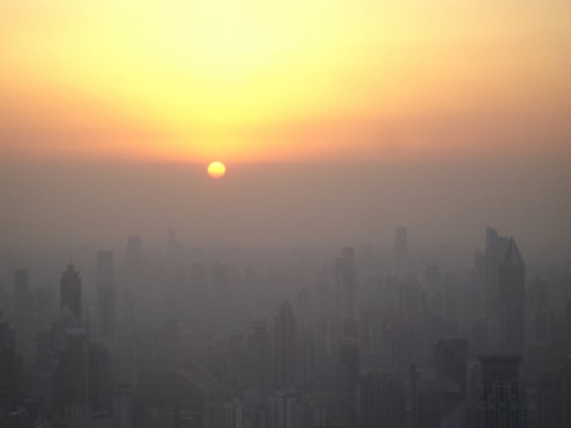 Západ Slunce nad Šanghají. Romantika?