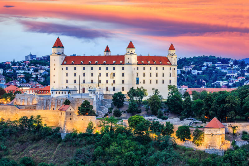 Bratislavský hrad, od 1. ledna 1993 jeden ze symbolů samostatné Slovenské republiky. 