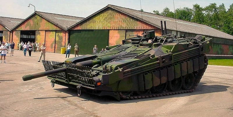 Ve Švédsku vymysleli tank, který neměl věž a uměl tancovat  - Obrázek 2