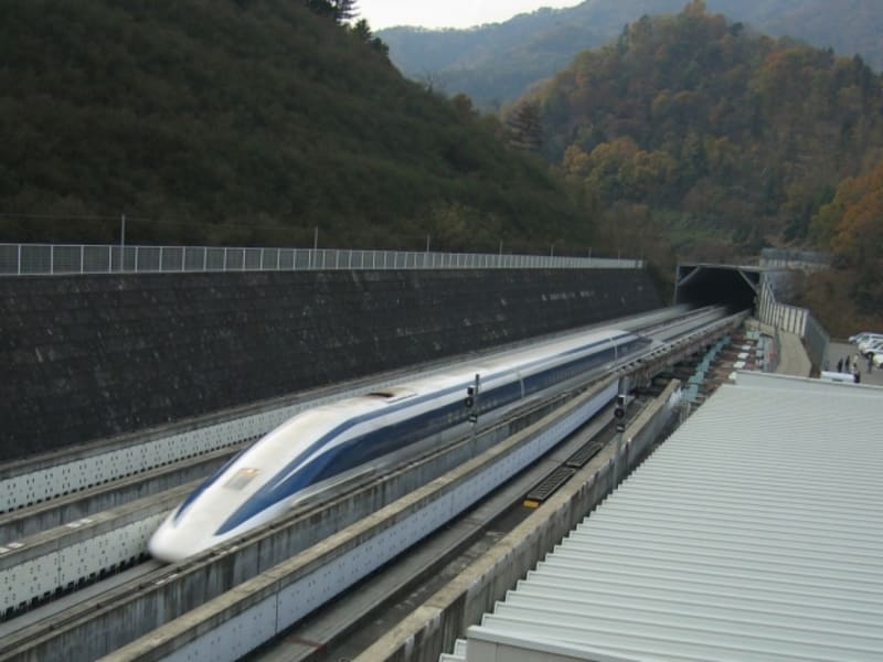 Japonský magnetický vlak JR-Maglev v Yamanashi
