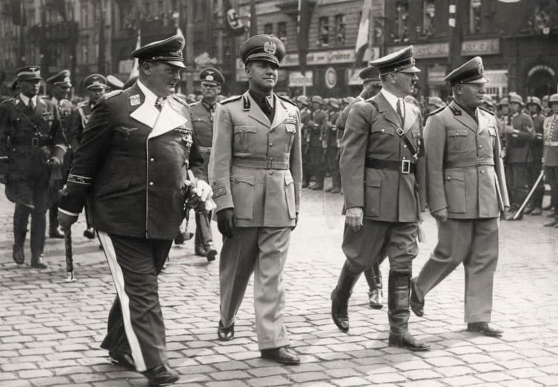Hermann Göring, hrabě Ciano, Adolf Hitler a Benito Mussolini