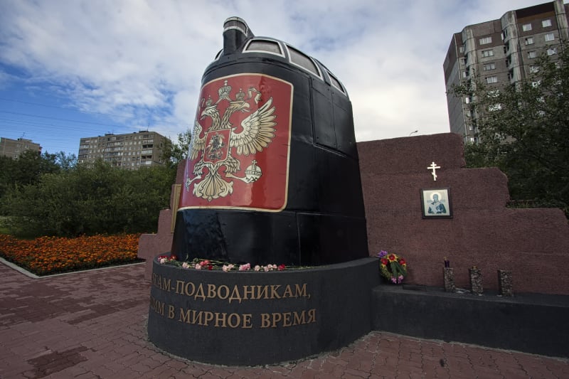 Pomník jaderné ponorce Kursk v Murmansku