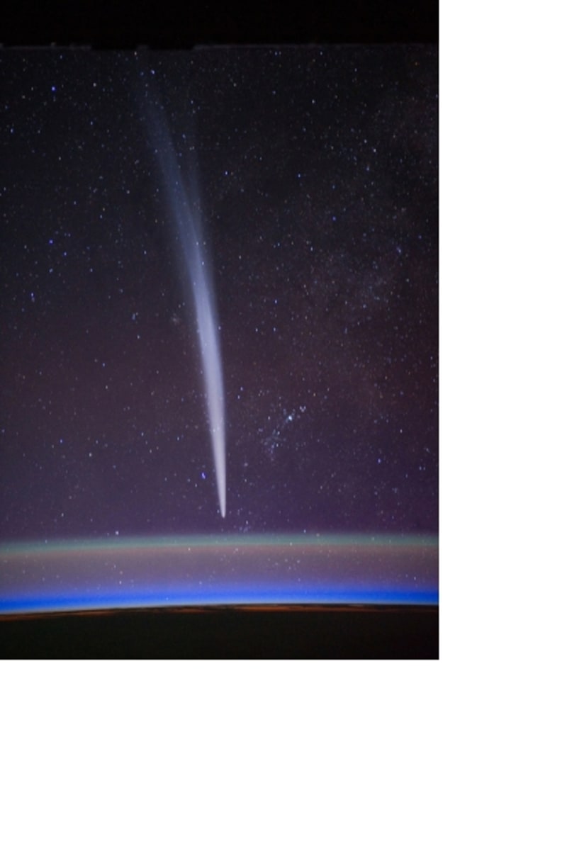 Roku 2011 kolem Země proletěla kometa Lovejoy - jen 140 000 kilometrů daleko.