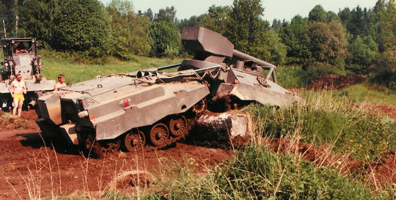 Švédská tanková bizarnost - UDES-XX-20 v terénu