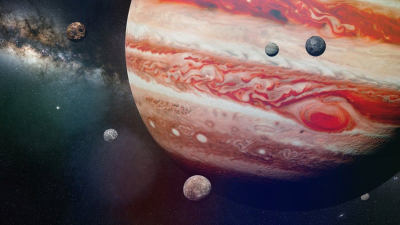 Proč nikdy nenavštívíme Jupiter? Není kde přistát a i běžný větřík tam má sílu tornáda