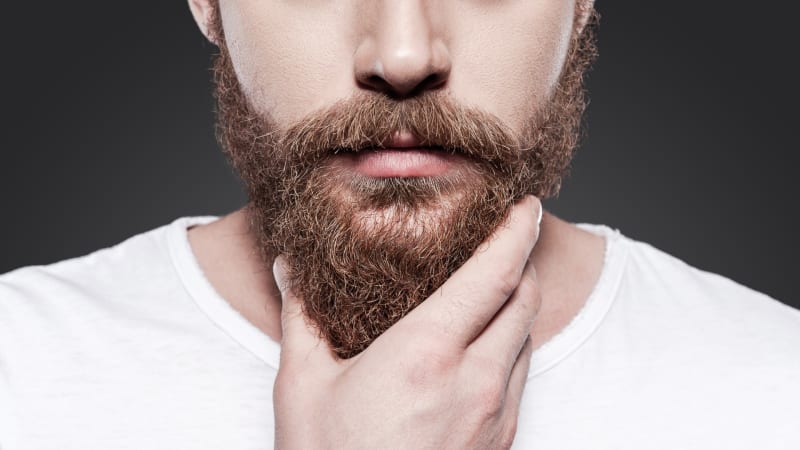 Největší tajemství vousů: V čem mají neoholení muži dlouhodobě navrch?