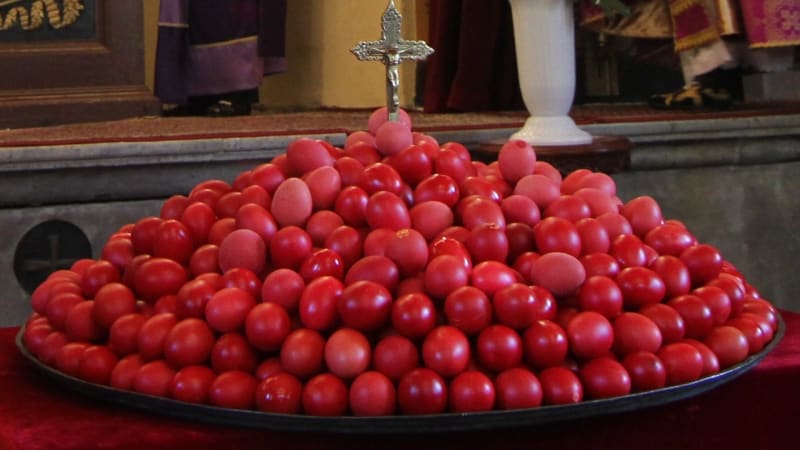 Jak se slaví pravoslavné Velikonoce v Rusku, v Řecku či na Ukrajině? Červená vajíčka mají svůj jasný význam