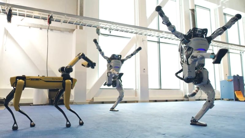 Roboti od Boston Dynamics ukázali, jak dobře umí tančit