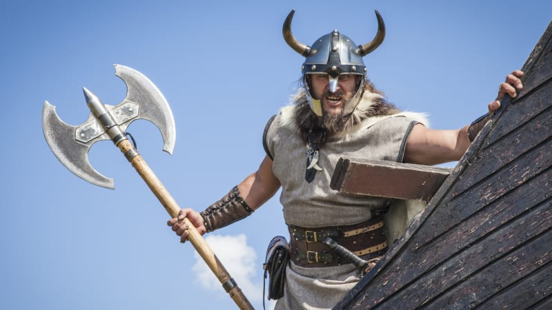 Vikingové nenosili rohaté přilby. Za rozšířený mýtus může opera Prsten Nibelungův