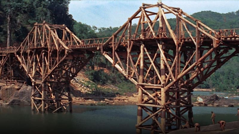 Film Most přes řeku Kwai je fikce. Japonci by železnici smrti postavili i bez Britů