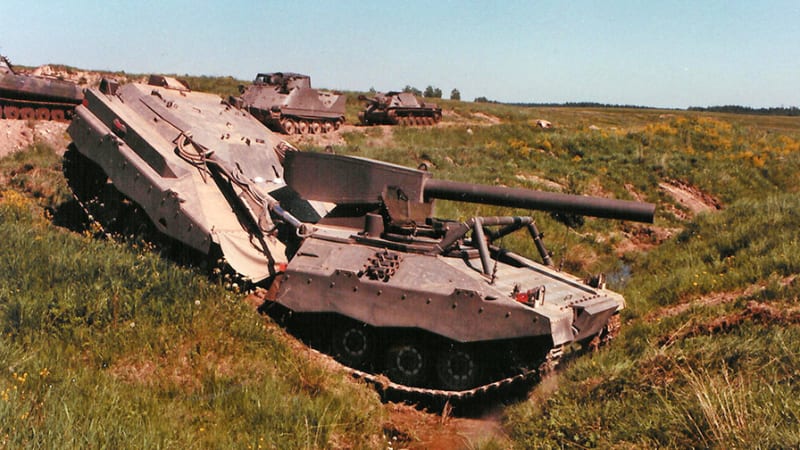 Švédové experimentovali s tankem... a přestřelili