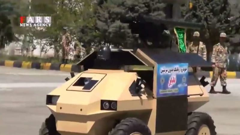Írán si postavil robotický tančík. Proti americkým a izraelským tankům!