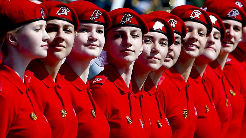 Putinova mládežnická garda připomíná Hitlerjugend. Zasáhne 140 000 dětí do války na Ukrajině?