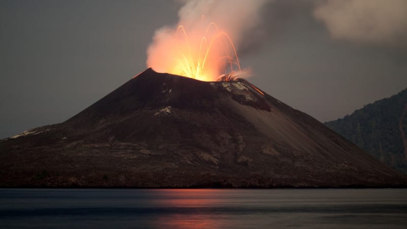 Nejhlasitější zvuk, jaký byl kdy nahrán: Výbuch sopky Krakatoa byste zaznamenali přes celý svět