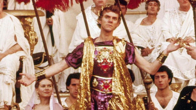 Zvrhlík Caligula mohl mít k šílenství racionální důvod. Jeho ubodání odnesli i příbuzní 