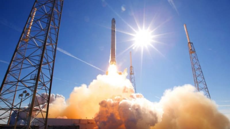 Zázrak se nekonal: raketa Falcon X se při návratu na Zem poškodila. Kde se stala chyba?
