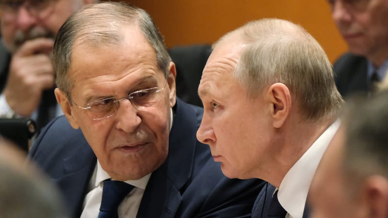 Všichni Putinovi muži: Poznejte nejbližší spojence ruského prezidenta z řad oligarchů a agentů KGB