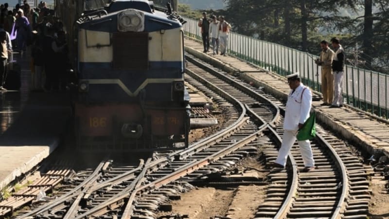 Cestování vlakem po Indii je nezapomenutelné dobrodružství