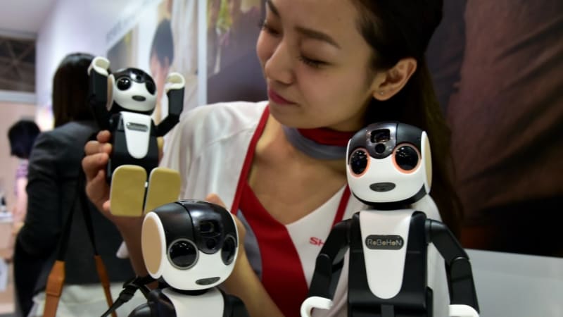 Japonci vyrobili robota-mobilní telefon. Prý nahradí klasické mobily